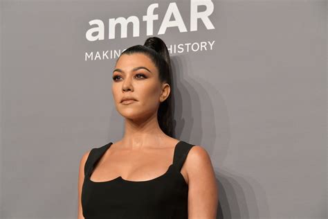 kourtney kardashian autosexual|Kourtney Kardashian shares article on what it means to be。